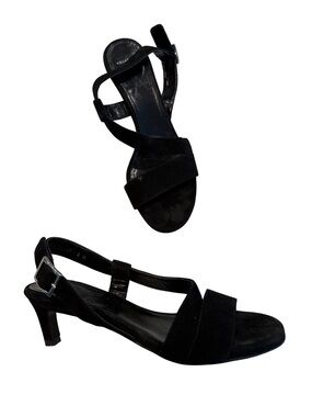 Aquatalia Kitten Heel Weatherproof Suede Buckle Heels Size 8